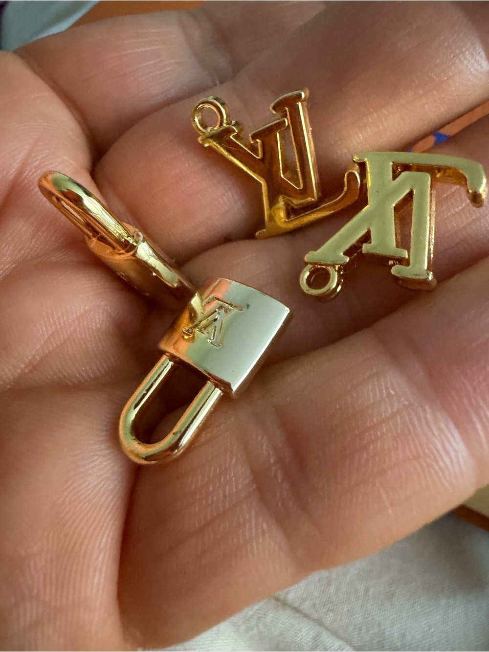 Unbranded Gold Lock and Letter Charm Keychain Set of 4 - Picture 6 of 8